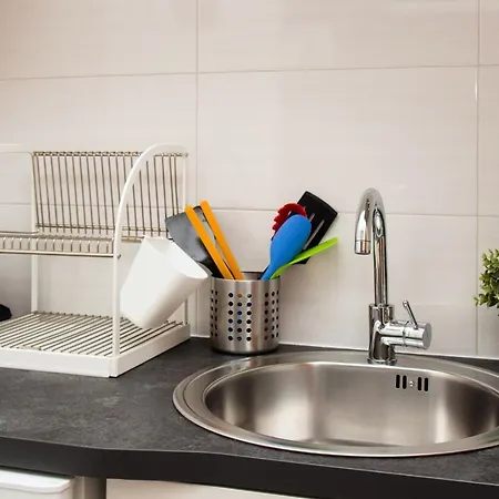 New Cozy Studio In The City Center Апартаменты *