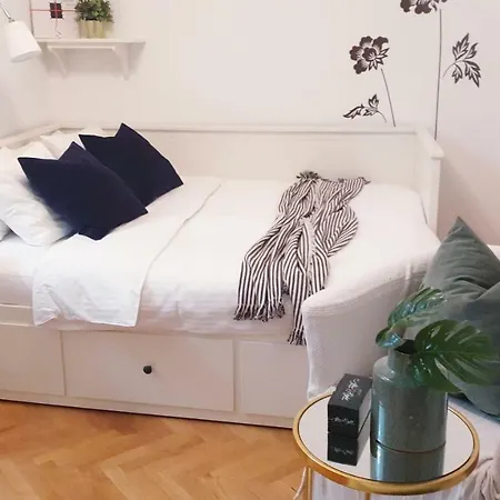 Appartamento New Cozy Studio In The City Center *